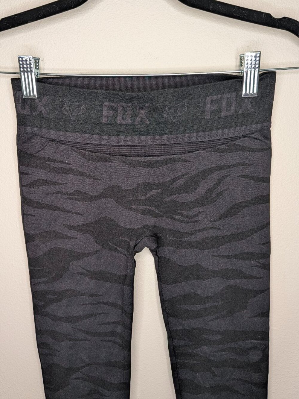 Fox Racing Zebra Camo Print Capri Leggings Workout Seamless XS - Picture 4 of 10